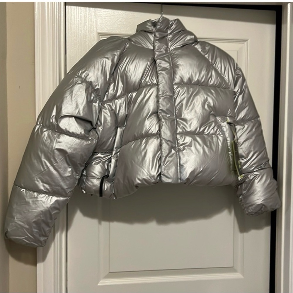 NWT ALL IN MOTION SNOW SPORT SHORT PUFFER JACKET